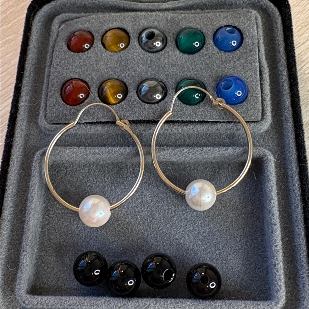 14KT Yellow Gold Thin 20 MM Hoop Earrings with 8 Sets of Removable Bead Charms - Picture 3 of 7